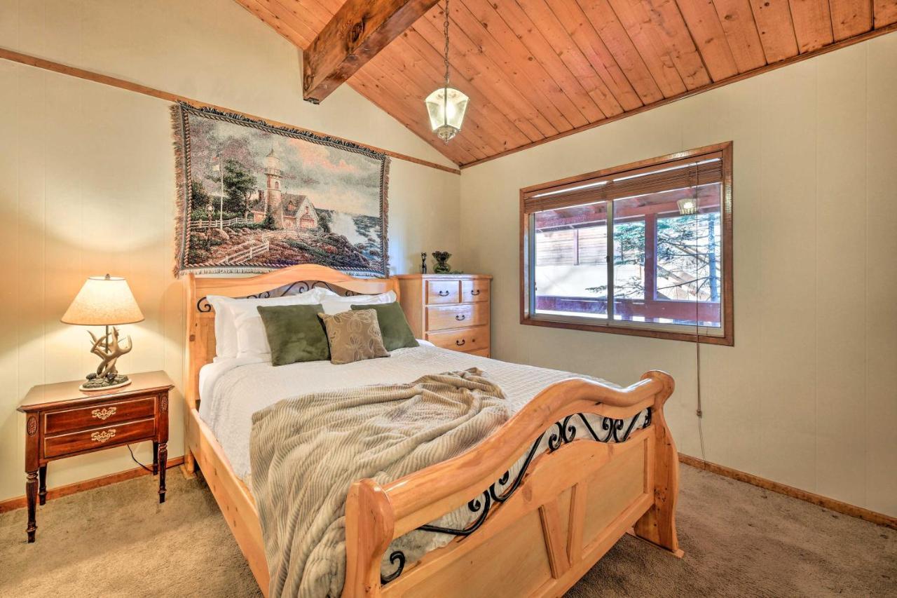 Lake Arrowhead Cabin With Deck And Stunning Mtn Views! Сан-Бернардино Экстерьер фото